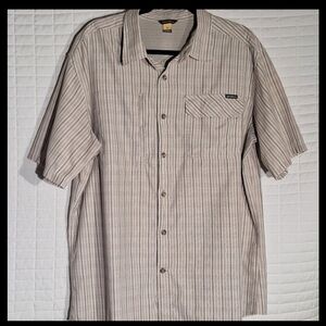 Plain, Bland, Wrinkly Poor Excuse For A Shirt. Eddie Bauer